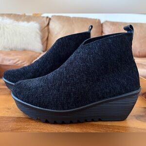 BERNIE MEV Black Ankle Boots